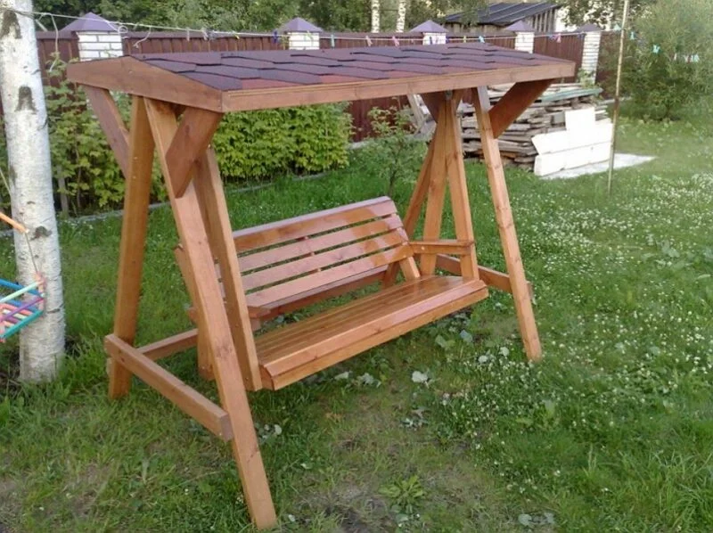 Качели садовые деревянные